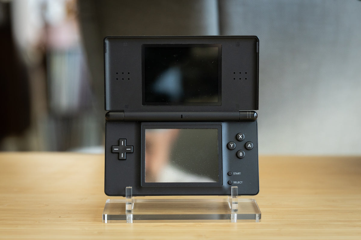 Game Boy DMG Original CartVault-Vitrine